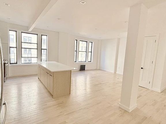 3rd image of 251 W 92nd St APT 3D