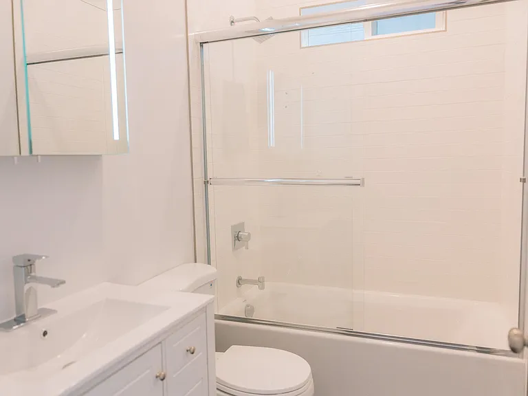 1511 Golden Gate Ave #8 — Photo 5
