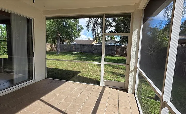 1305 Lakehurst Way — Photo 28