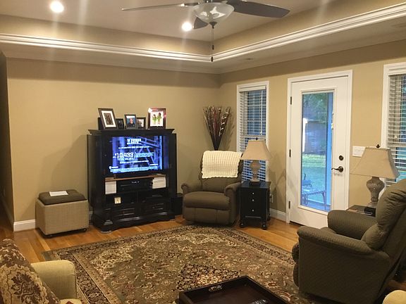5th image of 106 Todd Dr