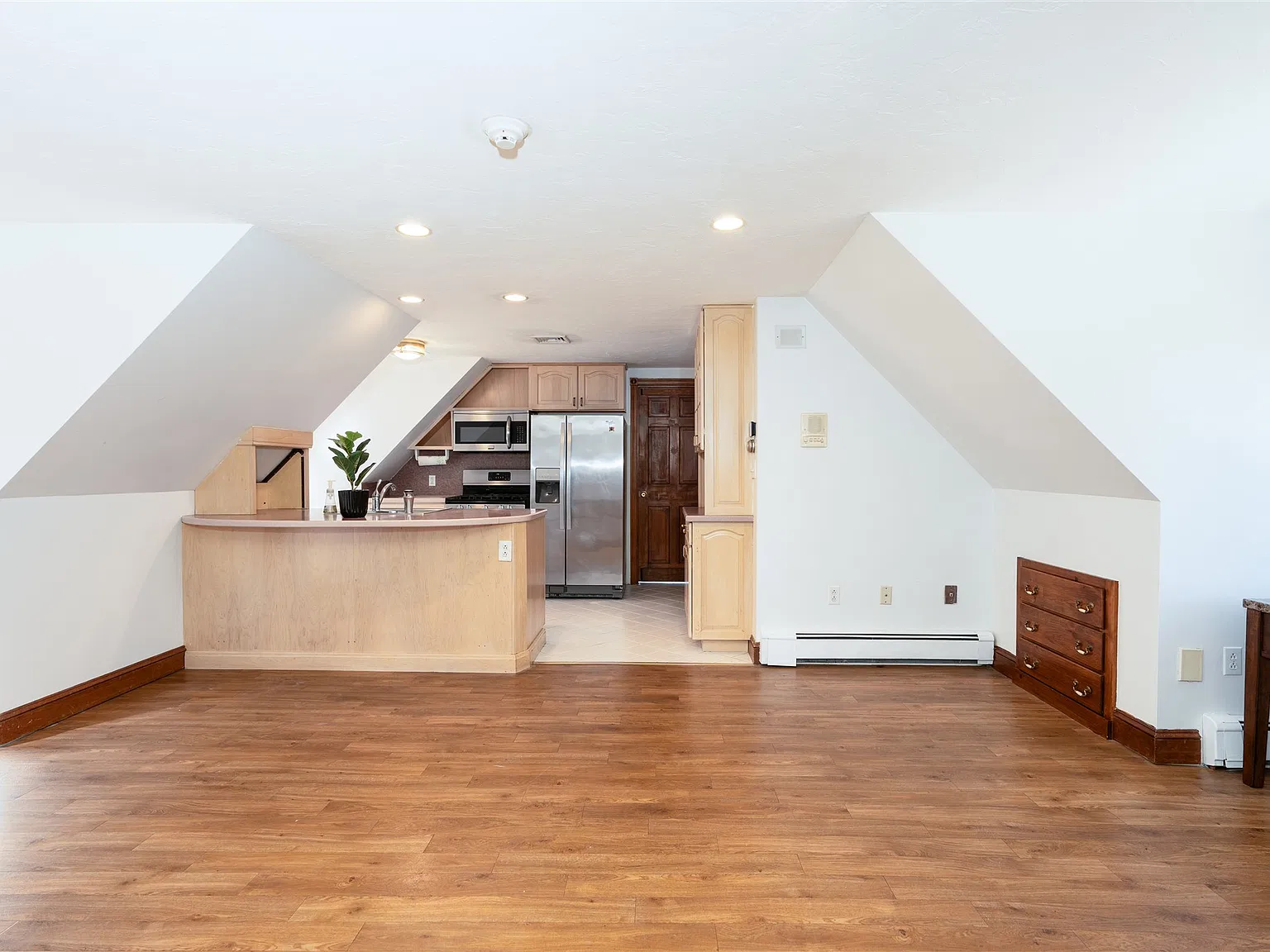2 bed, 1.5 bath, 1200 sqft, $2,600 — Photo 1