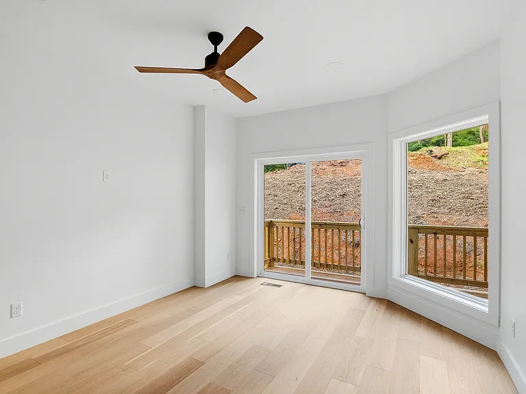 10 Stoner Rd — Photo 8