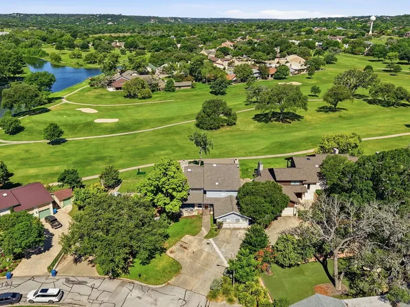 701 OAKLAND HILLS LN, Kerrville, TX 78028