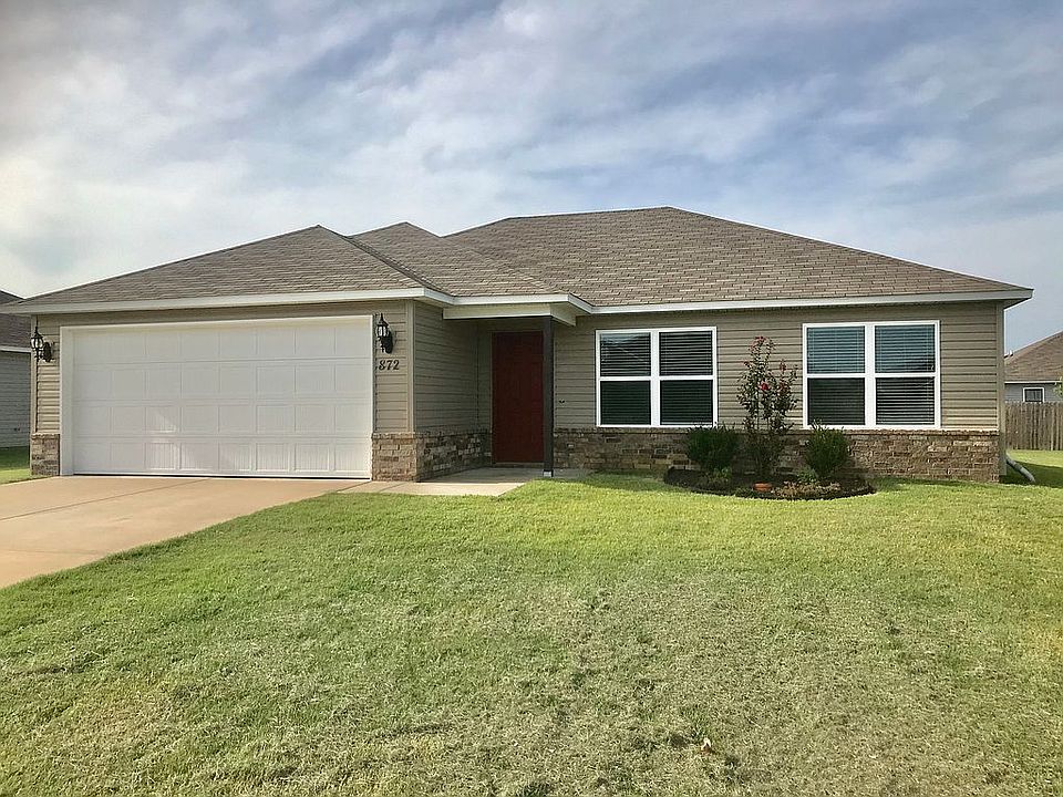 1st image of 872 NW Evans Cir