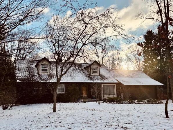 6748 Eastwood TRAIL, West Bend, WI 53090