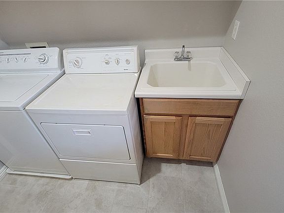 4th image of 3305 Green Ice Ave
