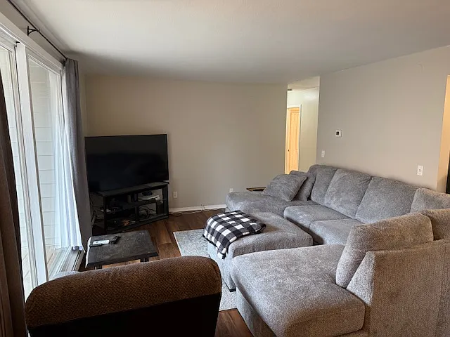 6415 York Ave S #106 — Photo 2