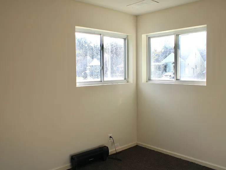 3922 Herrick St — Photo 15