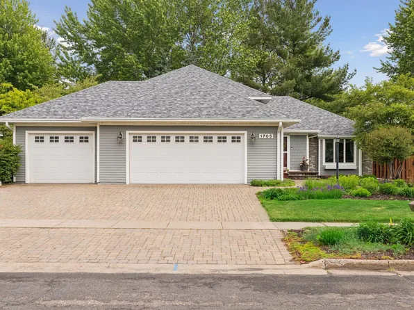 1705 Laurel Ave, Hudson, WI 54016