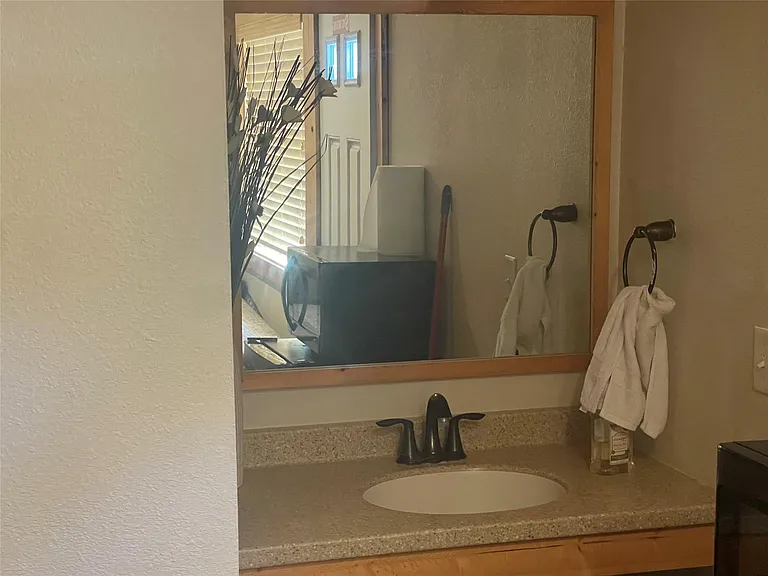 1104 Rorem Ave #3 — Photo 12