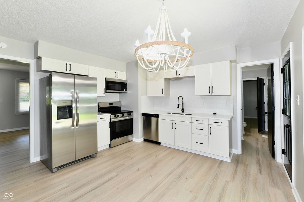 Apartment in Indianapolis, Marion County - More