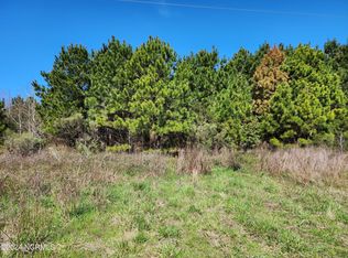 5 Cross Neck Rd, Hertford, NC 27944