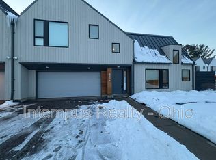 2430 Richmond Rd #5, Beachwood, OH 44122
