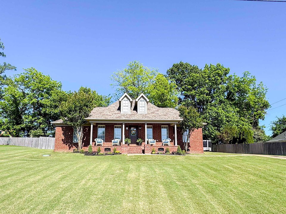 1st image of 454 Sterling Farm Dr