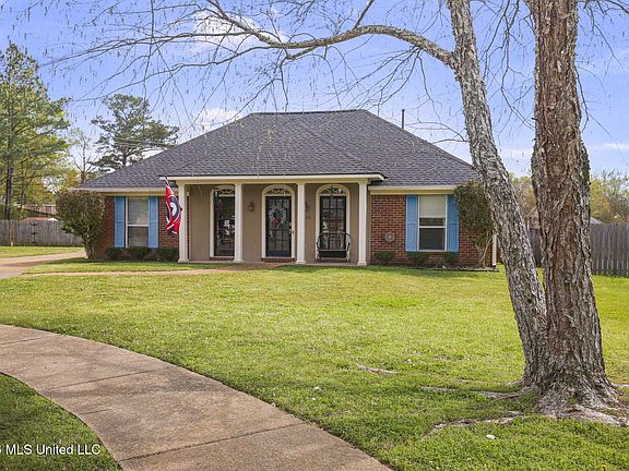 2nd image of 1228 Crossview Ct