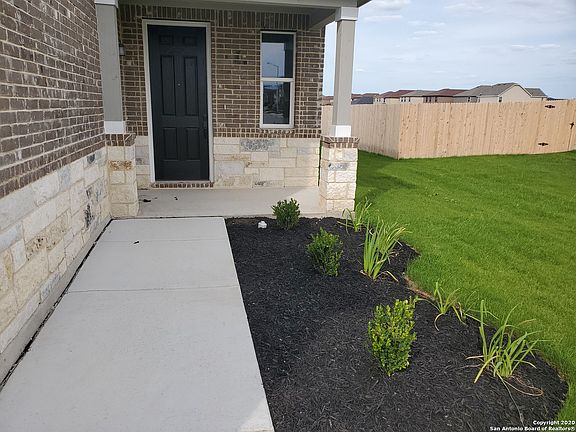 5th image of 567 PEBBLE BEND