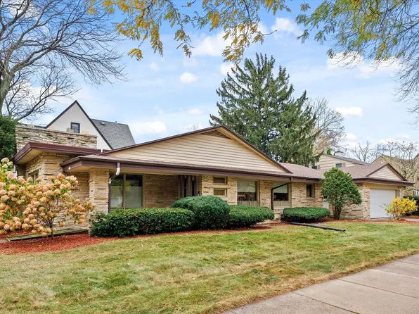 2301 East Kensington BOULEVARD, Shorewood, WI 53211