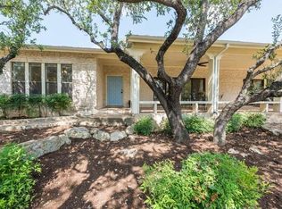105 Scorpion Dr, Lakeway, TX 78734
