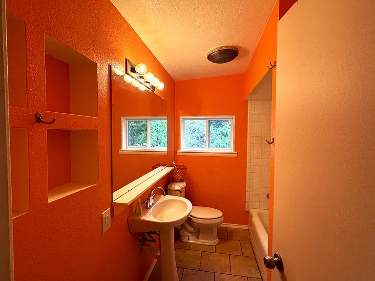 Halbart Dr — Photo 9
