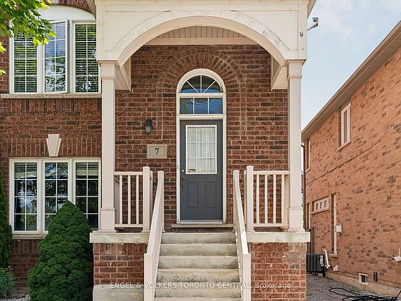 2nd image of 7 Rock Garden St