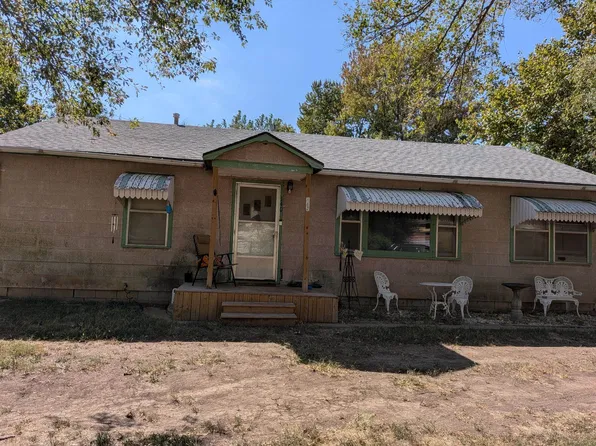 140 N Circle Dr, Potwin, KS 67123