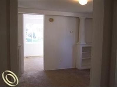2nd image of 700 Robinson St