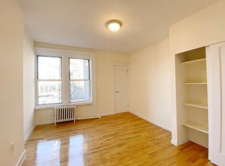152 7th Ave S #3A, New York, NY 10014