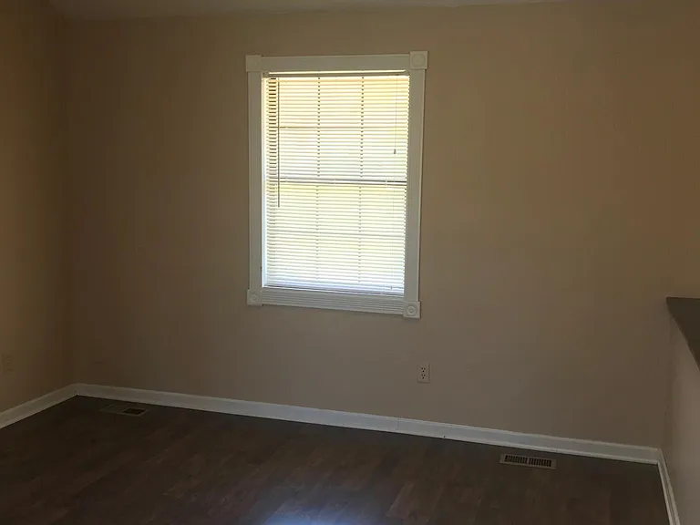1918 W Barber Ave #1918 — Photo 2