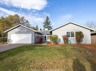 2735 NE Grant St, Hillsboro, OR 97124