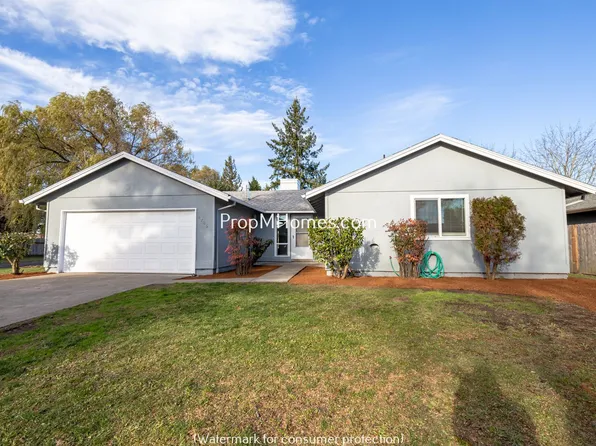 2735 NE Grant St, Hillsboro, OR 97124