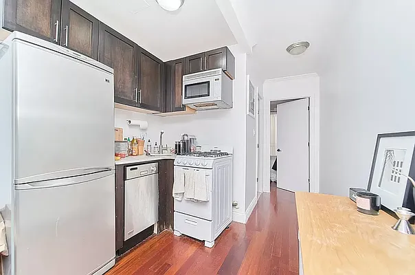 Rented by Living New York | media 12