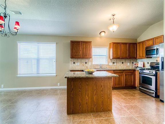 5th image of 10315 Marble Crest Dr
