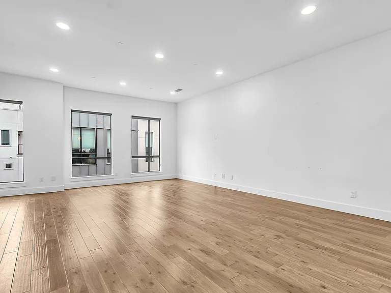 4934 Camdale — Photo 22