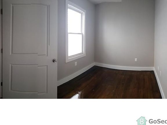 4th image of 176 Benziger Ave #1