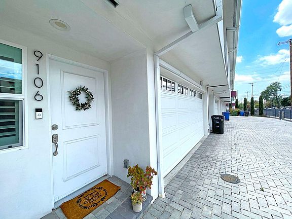 4th image of 9106 Burnet Ave