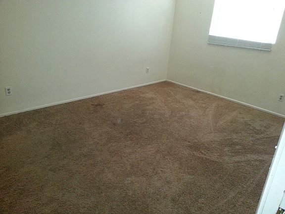 4th image of 653 W University Dr APT 1