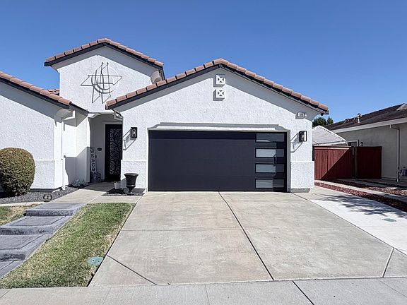 3rd image of 1888 Lucca Ln