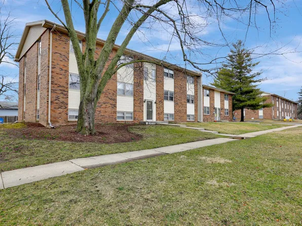 Holiday Park Apartments, 1410 Croxton Ave #C205ef343, Bloomington, IL 61701