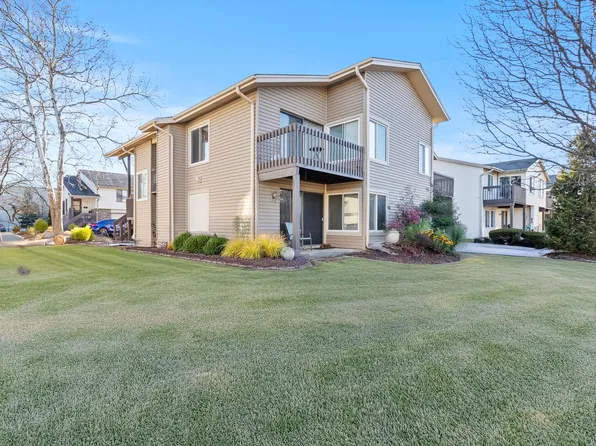 7554 Bristol Ln Unit 6, Hanover Park, IL 60133