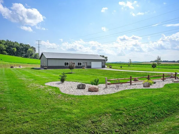 379 Heiman Lane, Marshall, WI 53559