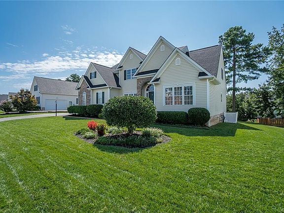 3rd image of 14454 Woodleigh Dr