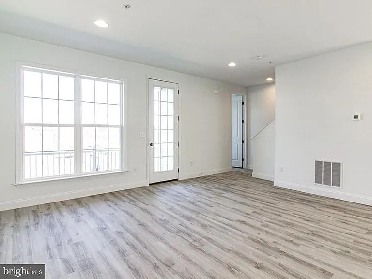 3251 Mateer Ln — Photo 16