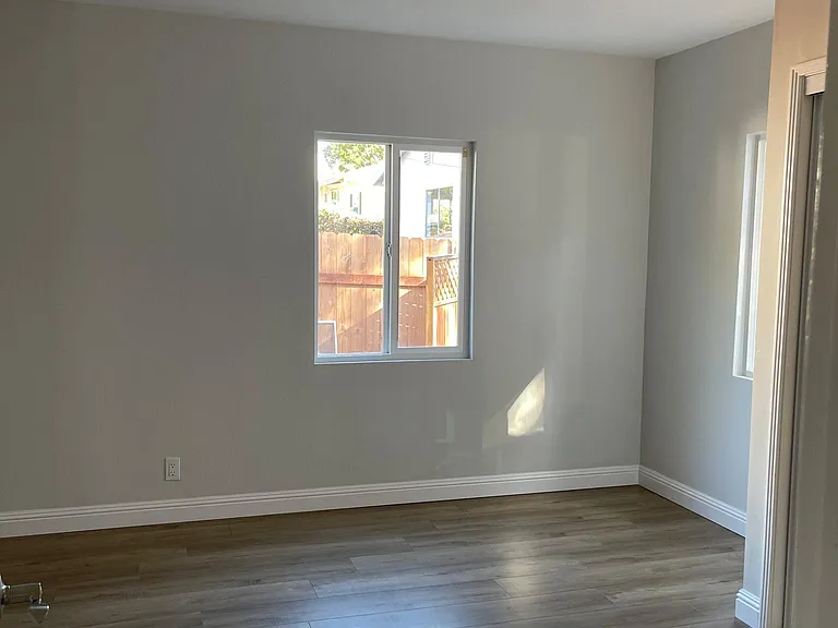 4803 Lowell Ave — Photo 14