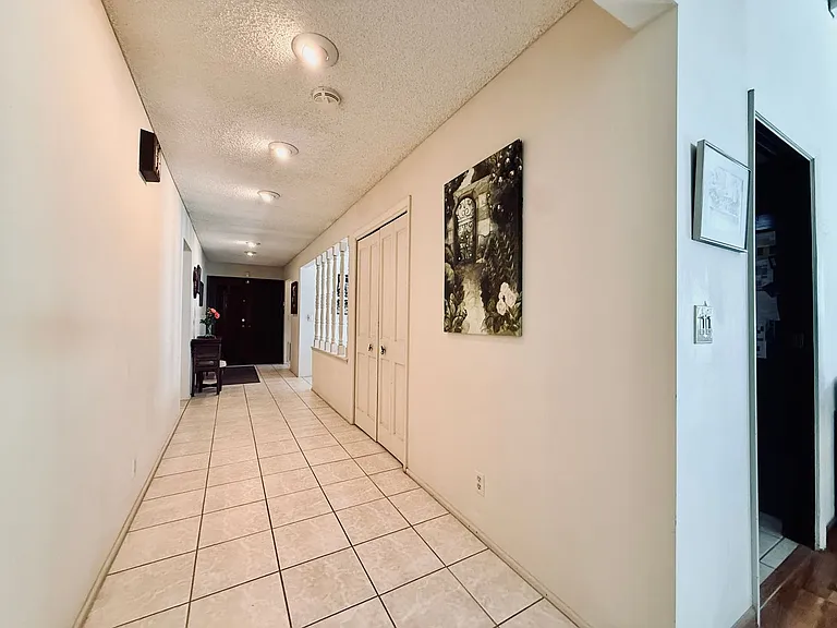 2212 Plaza Del Prado — Photo 11