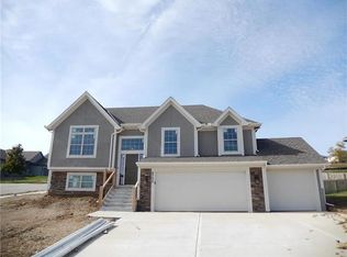 6700 N Elmwood Ave, Kansas City, MO 64119