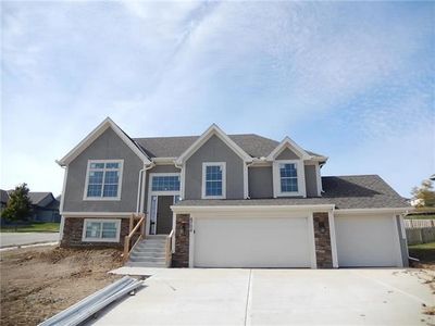6700 N Elmwood Ave, Kansas City, MO, 64119