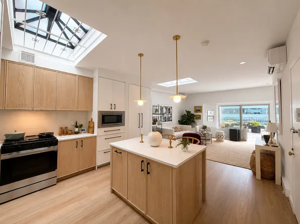 67 Murray Street image 1 of 13
