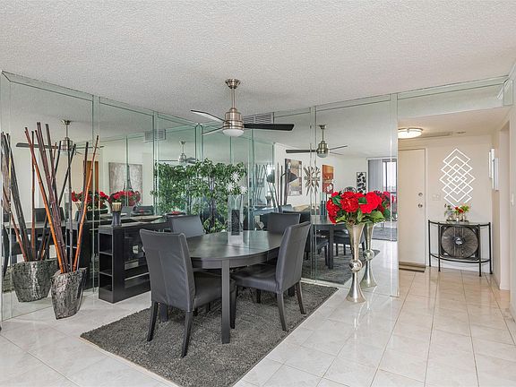 4th image of 2500 Parkview Drive #1515