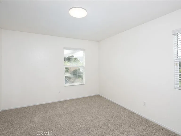 1425 Crown Cir — Photo 14