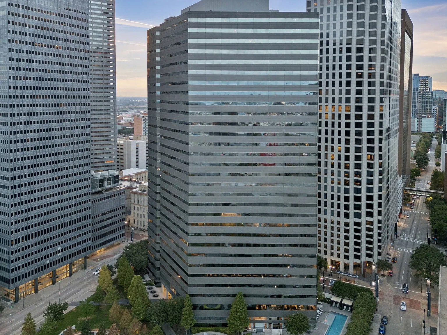 One Dallas Center — Photo 1
